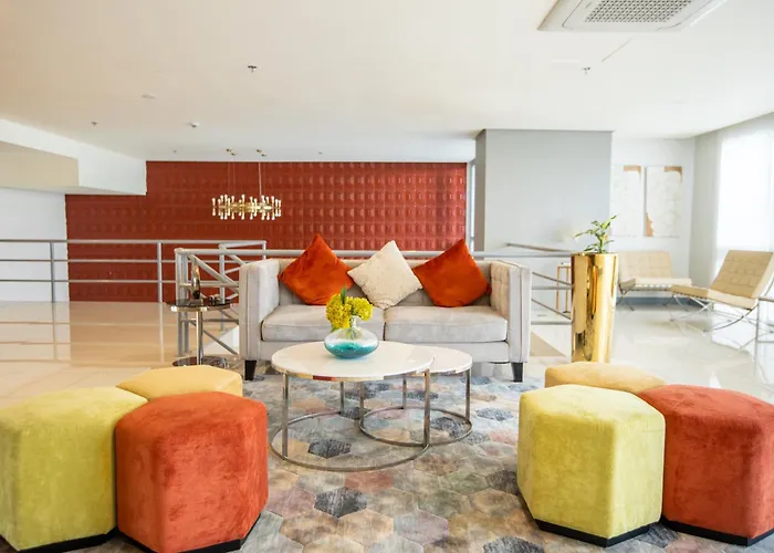Cozy 1br With Balcony And Netflix In Uptown Bgc