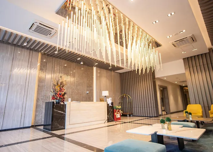 Cozy 1br With Balcony And Netflix In Uptown Bgc