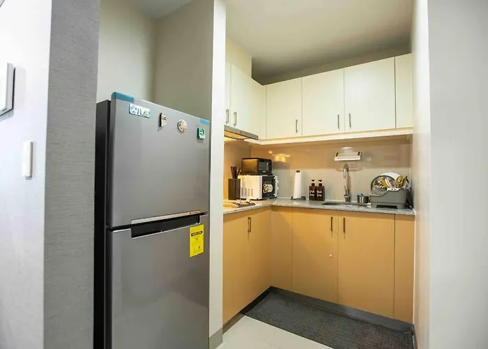 Apartamento Cozy 1br With Balcony And Netflix In Uptown Bgc *