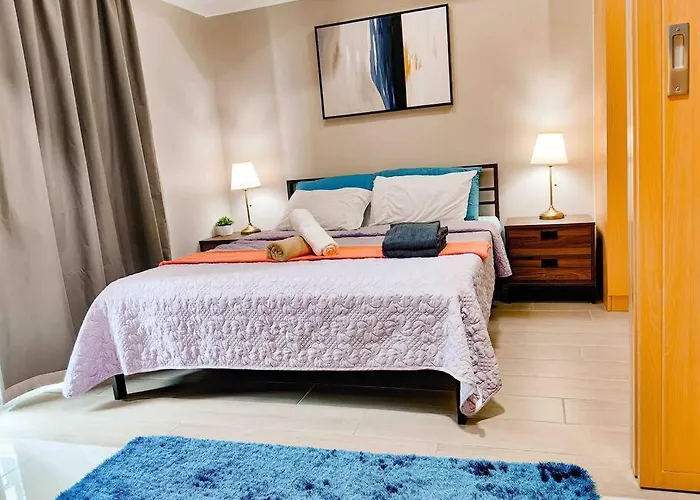 Cozy 1br With Balcony And Netflix In Uptown Bgc Apartamento